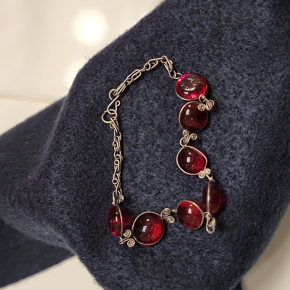 Handmade red glass braclet